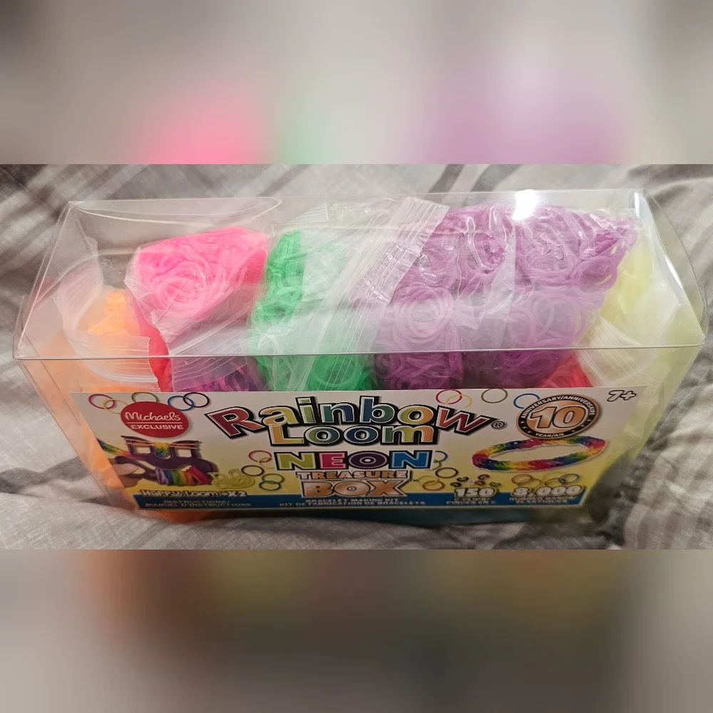 New Rainbow Loom Neon Bracelet Box with 8000 Rubberbands